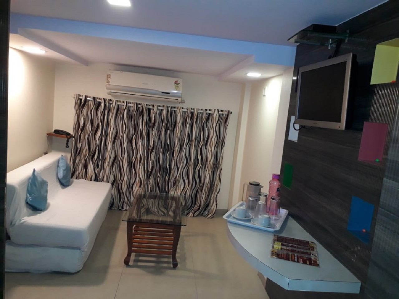 Sakinaka Andheri Hotels- Hotel Relax Residency Asalpha